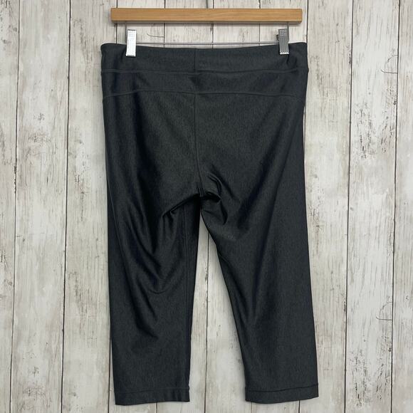 Under Armour Gray Stretchy Gym Workout Capri Pants No Size Tag - Picture 2 of 8